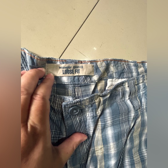 Wrangler cargo short ( long). NWOT. Size 42 - Picture 6 of 11